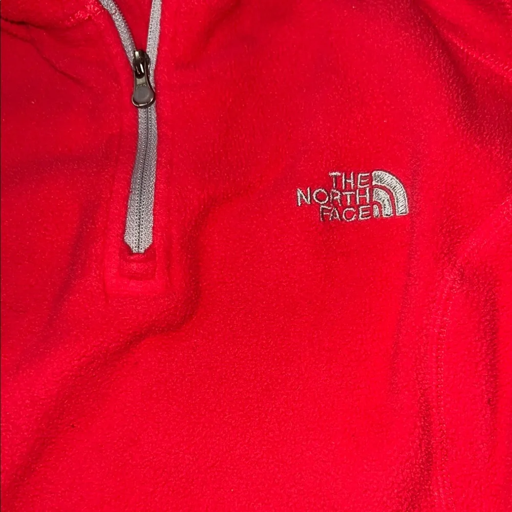 The North Face Red Zip Up Sweater Athletic Performance - Picture 3 of 4